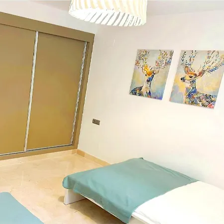 Apartment Iglesias Garden Ojen