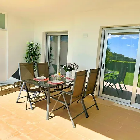 Iglesias Garden Apartment